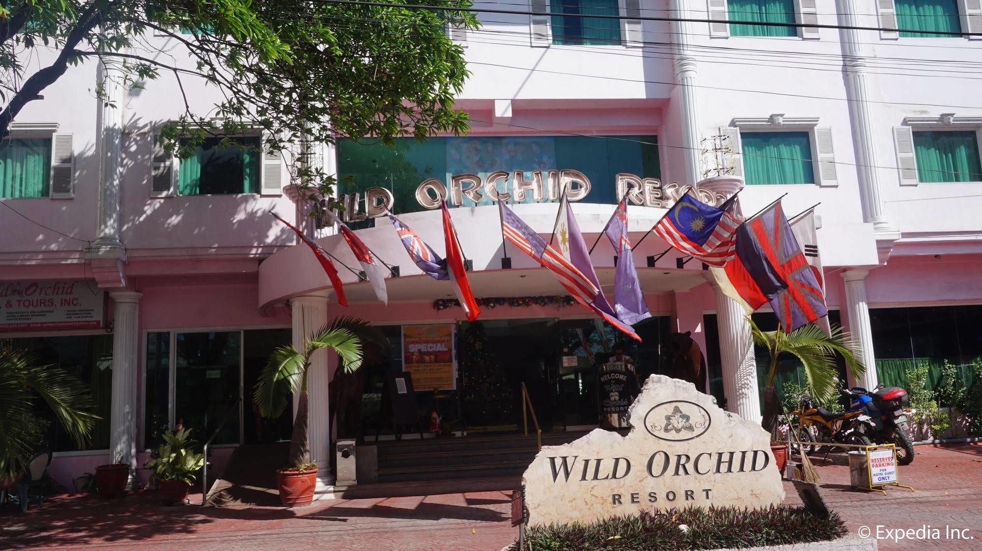 Wild Orchid Resort Angeles Buitenkant foto